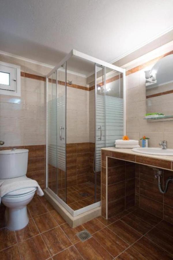 Georgia'S Apartments, Ipsos Corfu Екстер'єр фото