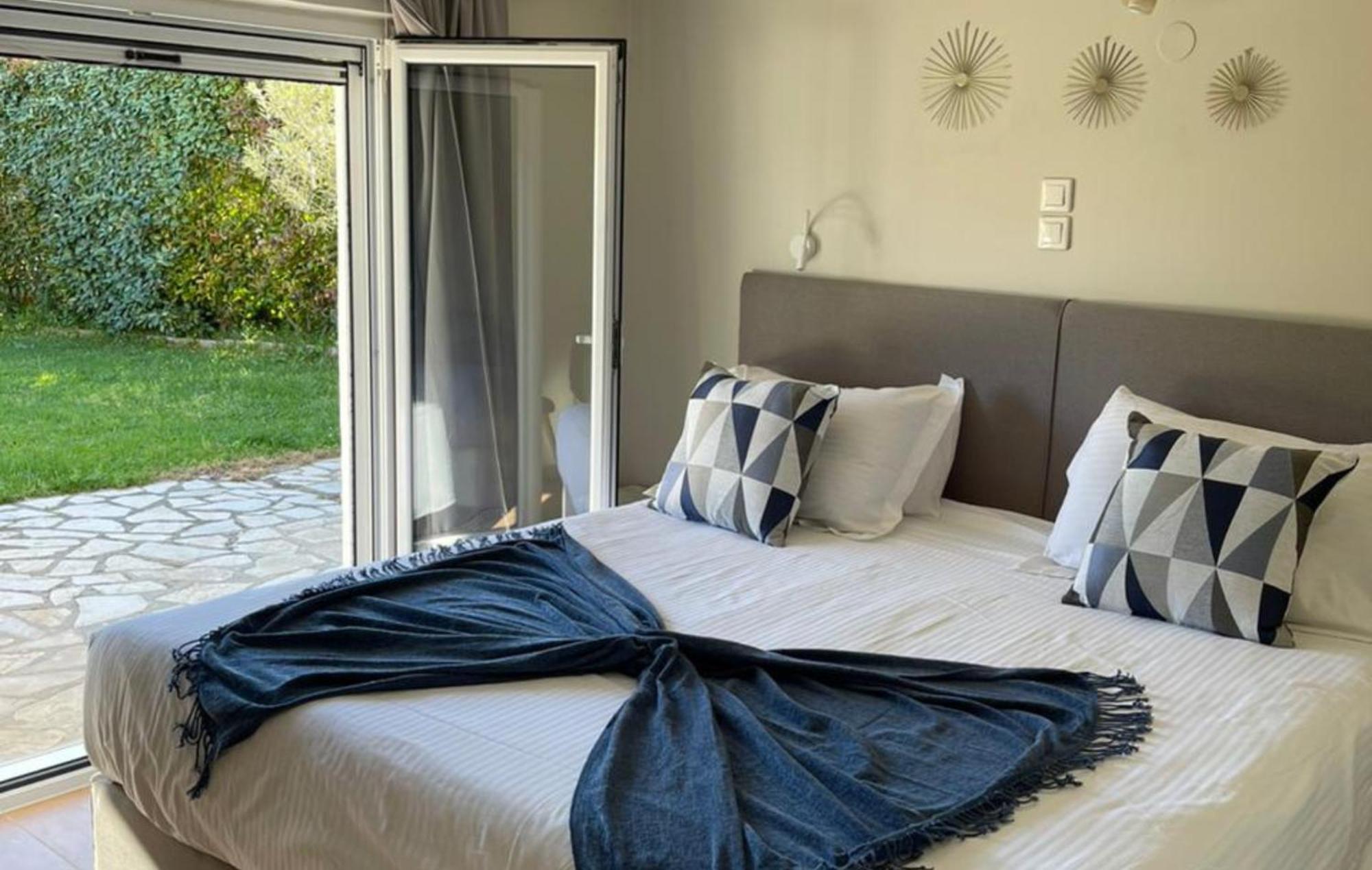 Georgia'S Apartments, Ipsos Corfu Екстер'єр фото