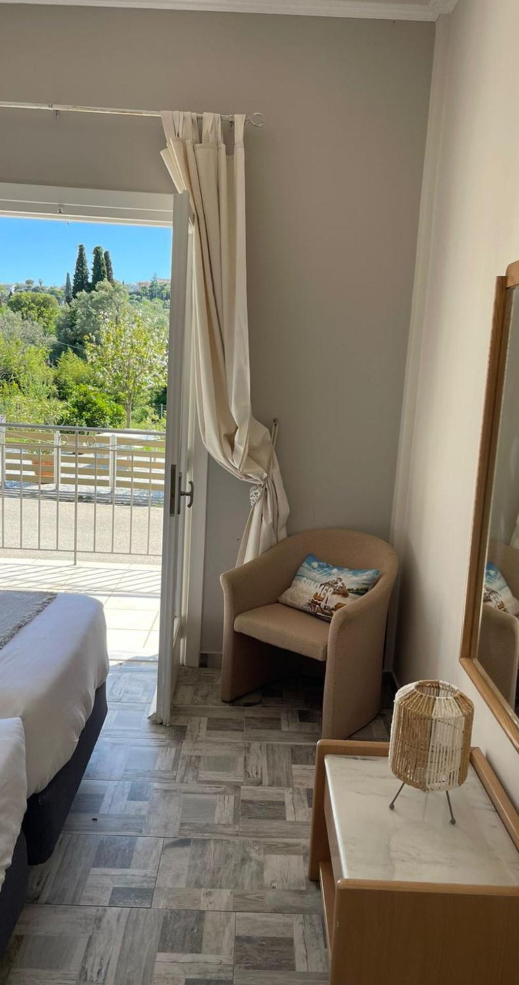 Georgia'S Apartments, Ipsos Corfu Екстер'єр фото