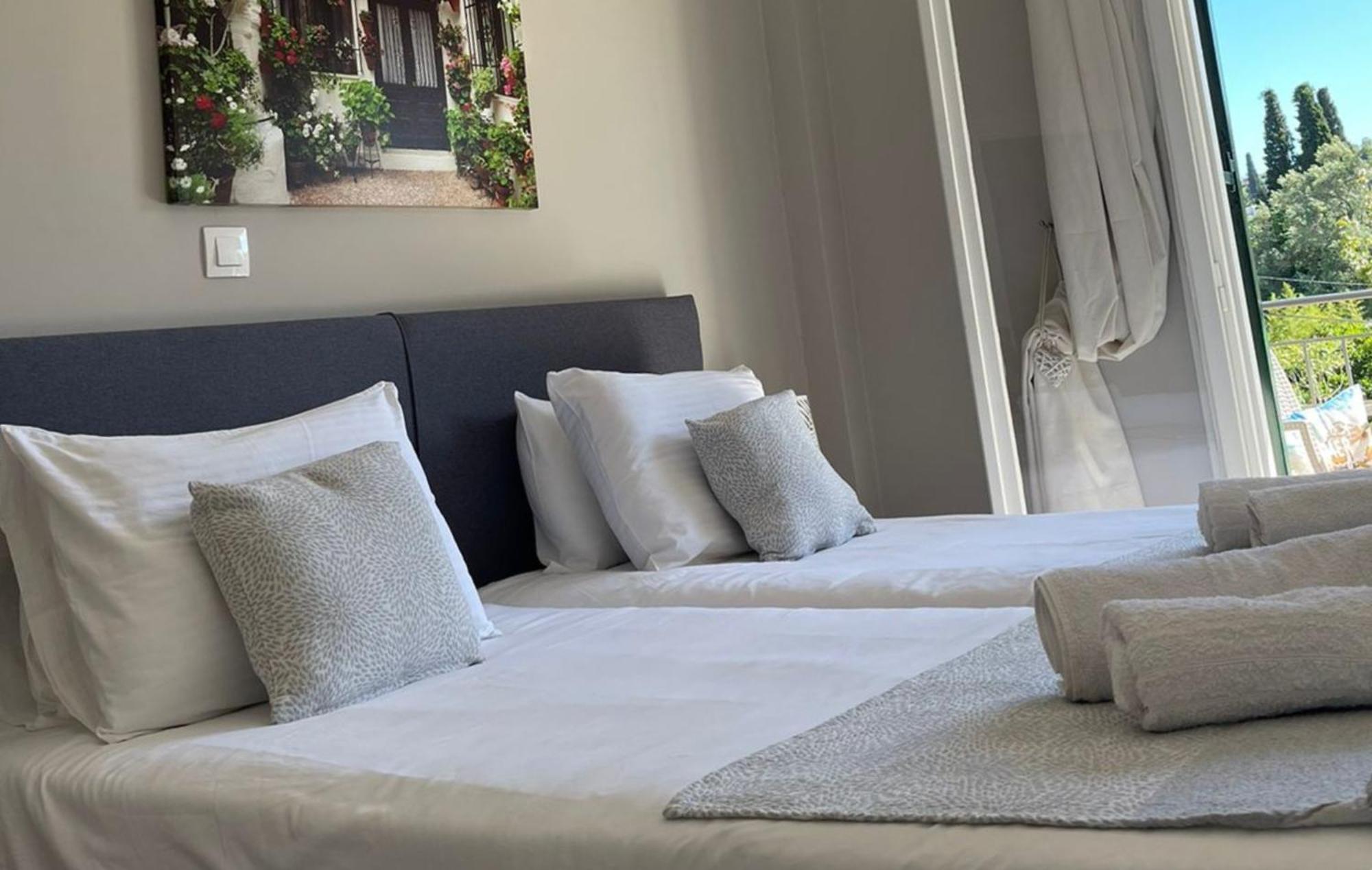 Georgia'S Apartments, Ipsos Corfu Екстер'єр фото