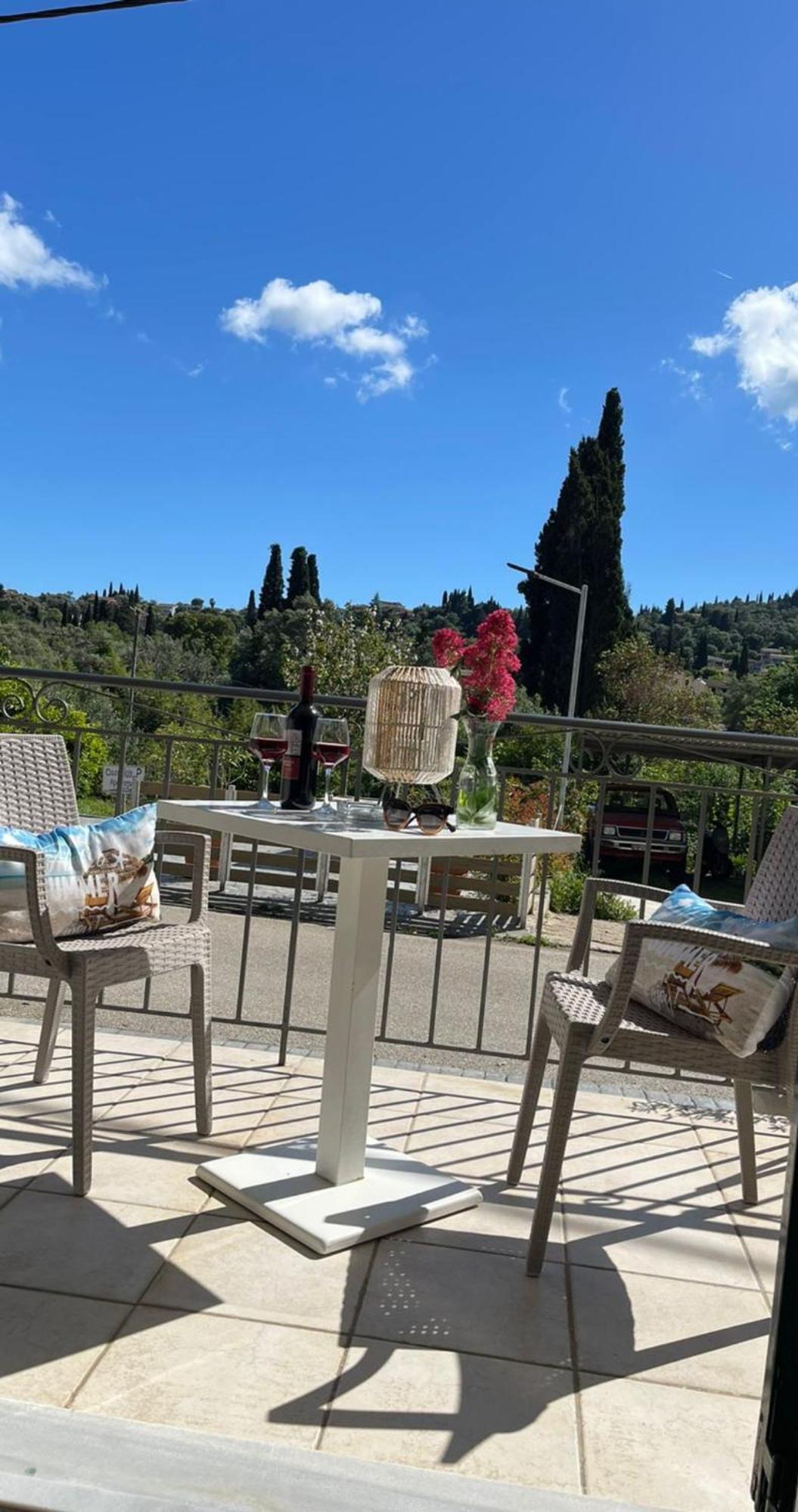 Georgia'S Apartments, Ipsos Corfu Екстер'єр фото