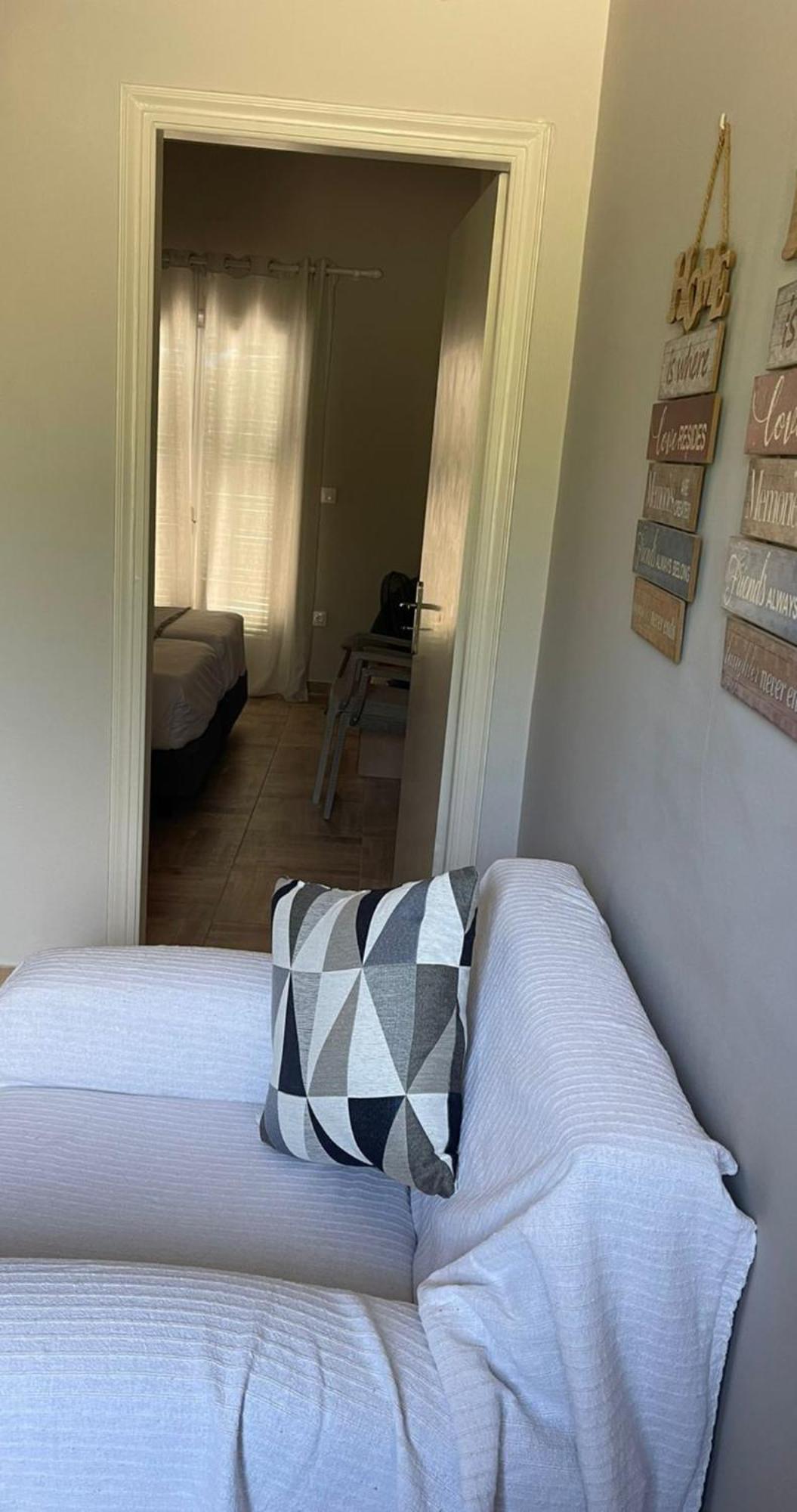 Georgia'S Apartments, Ipsos Corfu Екстер'єр фото