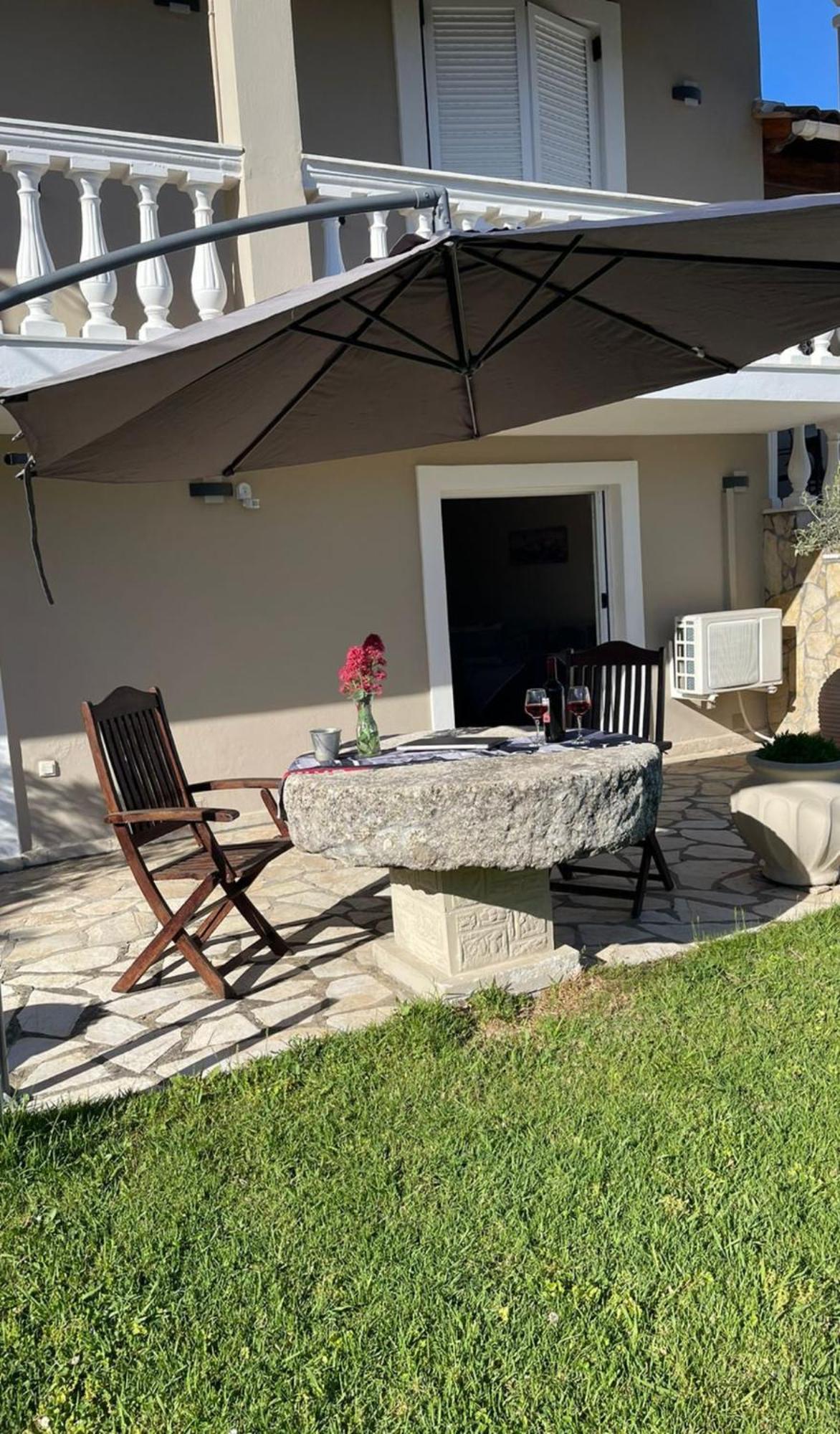 Georgia'S Apartments, Ipsos Corfu Екстер'єр фото